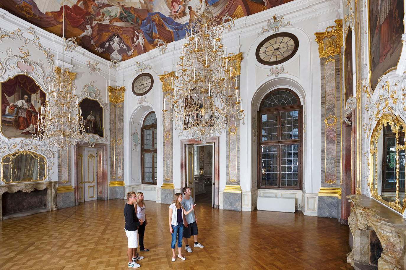 Besucher in Schloss Bruchsal