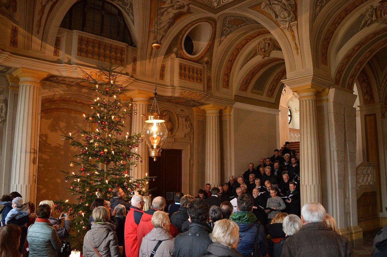 Chorgesang im Schloss Bruchsal. 