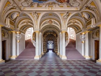 Bruchsal Palace, A look inside the vestibule