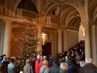 Chorgesang im Schloss Bruchsal. 