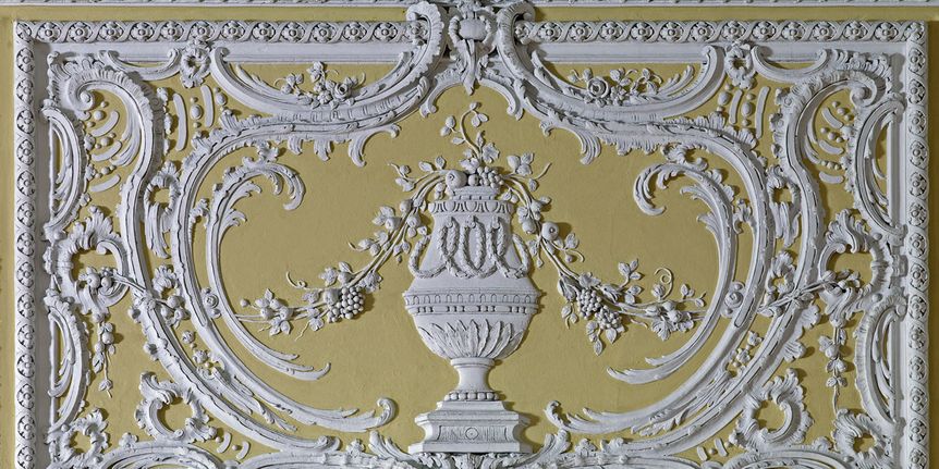 Stuckbild im Kammermusiksaal von Schloss Bruchsal