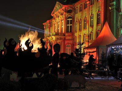 Schloss Bruchsal, Aussen, Weihnachtsmarkt bei Nacht