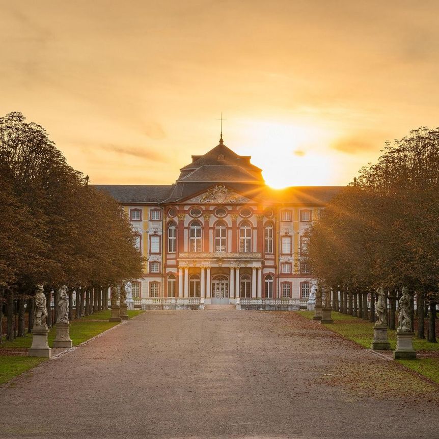 Schloss Bruchsal von Aussen im Herbst 