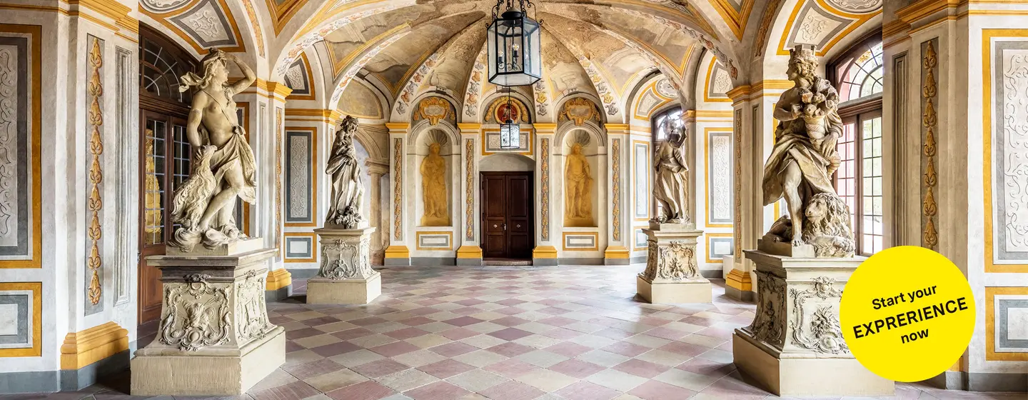 Bruchsal Palace, advertising banner for the App "Monumente BW"