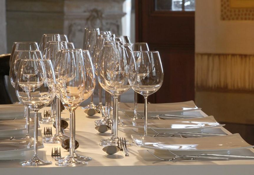 Fine dining table