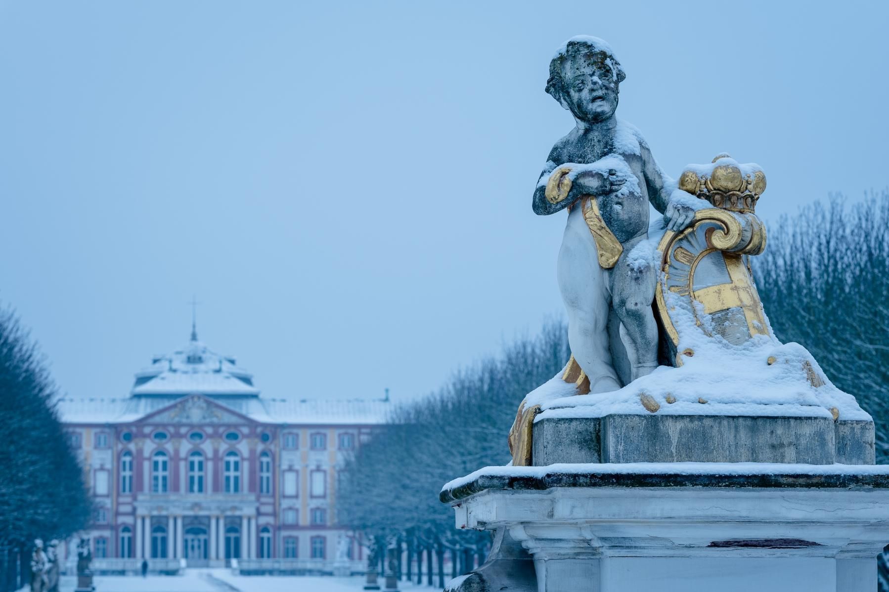Schloss Bruchsal, Aussen, Winter