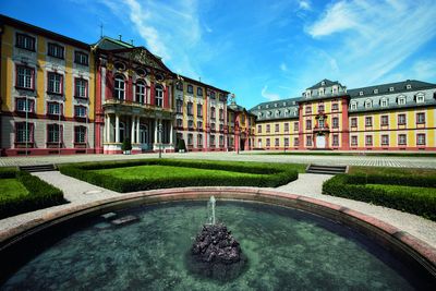 Schloss Bruchsal, Außen Ehrenhof; Foto: Staatliche Schlösser und Gärten Baden-Württemberg, Achim Mende