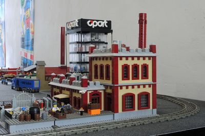 Blick auf eine aus Legosteinen gebaute Stadt