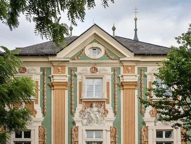 Schloss Bruchsal ist bunt bemalt