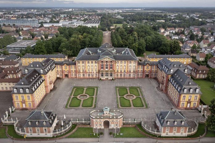 Schloss Bruchsal, Luftbild des Schlosses