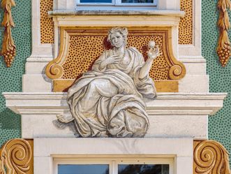 Schloss Bruchsal, Außen, Nördliche Orangerie, Fassadenmalerei