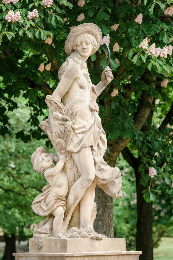 Bruchsal Palace, Copy of the sandstone sculpture "Summer"