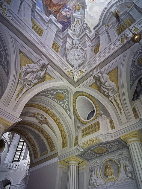 Château de Bruchsal, Peintures au plafond du vestibule